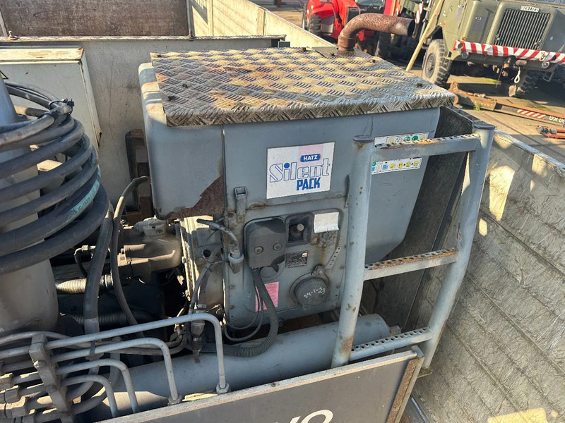 Semiremorcă platformă Floor KENNIS R14/6.00 APK 11-2026 2 STUUR EN 2 LIFT ASSEN: Foto 9 Semiremorcă platformă Floor KENNIS R14/6.00 APK 11-2026 2 STUUR EN 2 LIFT ASSEN: Foto 9