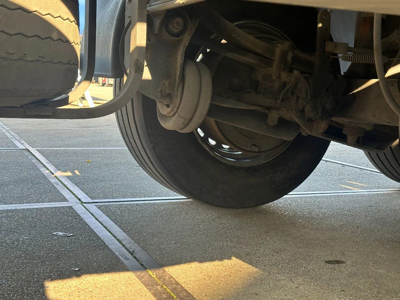 Semiremorcă platformă Floor KENNIS R14/6.00 APK 11-2026 2 STUUR EN 2 LIFT ASSEN: Foto 20 Semiremorcă platformă Floor KENNIS R14/6.00 APK 11-2026 2 STUUR EN 2 LIFT ASSEN: Foto 20