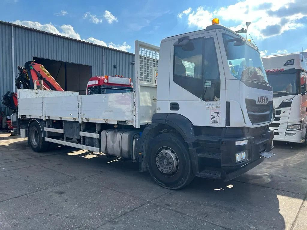 Iveco Stralis 310 PALFINGER PK14002 - MOTOR DEFECT - Camion platformă, Camion cu macara: Foto 3 Iveco Stralis 310 PALFINGER PK14002 - MOTOR DEFECT - Camion platformă, Camion cu macara: Foto 3