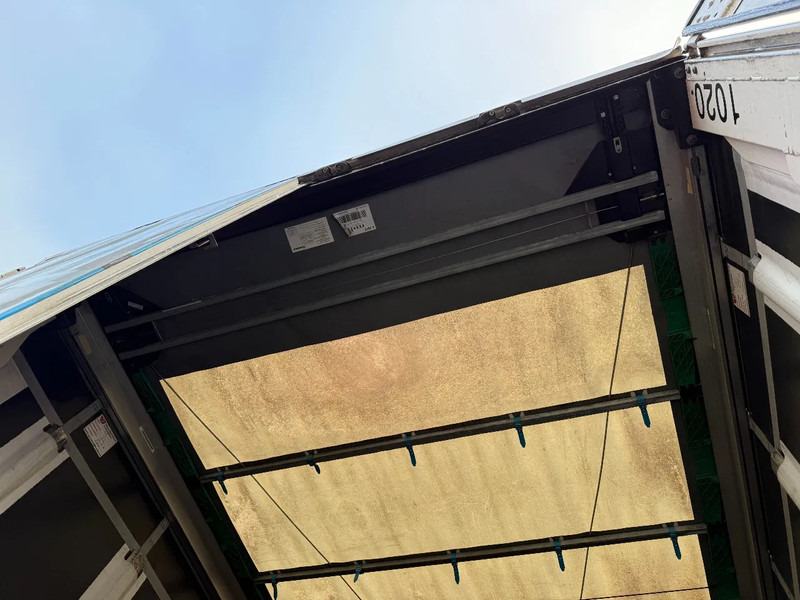 Semiremorcă prelată Krone SD - 3 AXLE - DISC BRAKES + SLIDING ROOF: Foto 8 Semiremorcă prelată Krone SD - 3 AXLE - DISC BRAKES + SLIDING ROOF: Foto 8