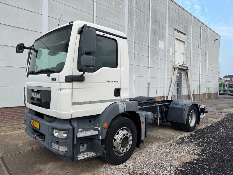 MAN TGM 18.340 4X2 EURO 5 CHASSIS - Camion şasiu: Foto 1 MAN TGM 18.340 4X2 EURO 5 CHASSIS - Camion şasiu: Foto 1