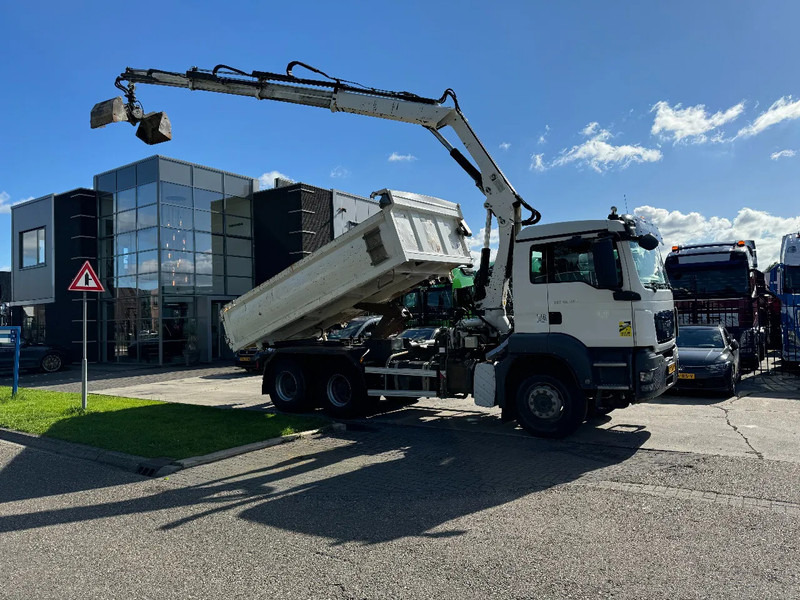 MAN TGS 26.400 6X4 HIAB 166D + REMOTE CONTROL + 2 WAYS KIPPER TÜV TILL 07-2025 - Camion basculantă, Camion cu macara: Foto 2 MAN TGS 26.400 6X4 HIAB 166D + REMOTE CONTROL + 2 WAYS KIPPER TÜV TILL 07-2025 - Camion basculantă, Camion cu macara: Foto 2