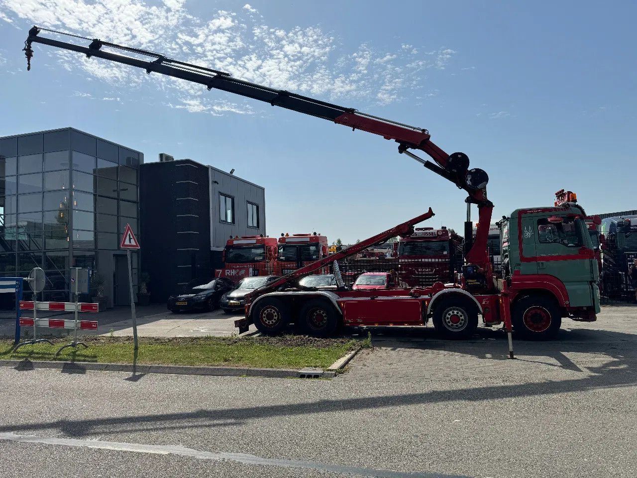 MAN TGS 35.480 8X4 HMF 2420 K5 + HMF ABLE + REMOTE C - Camion cu cârlig, Camion cu macara: Foto 3 MAN TGS 35.480 8X4 HMF 2420 K5 + HMF ABLE + REMOTE C - Camion cu cârlig, Camion cu macara: Foto 3
