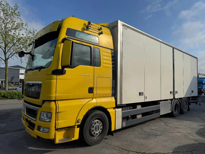 MAN TGX 26.360 6X2 - EURO 5 + ZEPRO LIFT + LIFT/STEERING AXLE - Camion furgon: Foto 1 MAN TGX 26.360 6X2 - EURO 5 + ZEPRO LIFT + LIFT/STEERING AXLE - Camion furgon: Foto 1