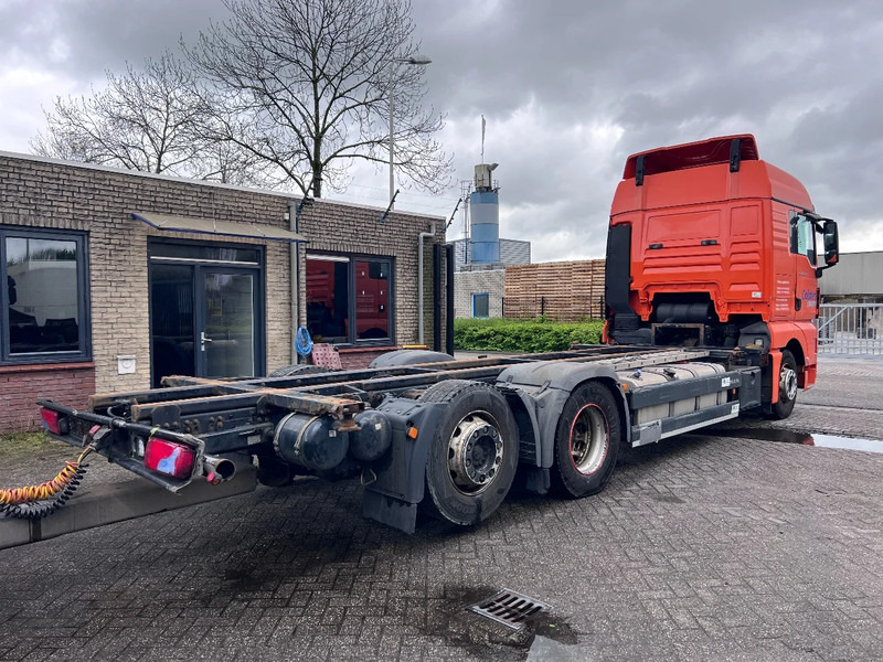 MAN TGX 26.440 XLX 6X2 EURO 5 - BDF CHASSIS + RETARDER - Camion transport containere/ Swap body: Foto 4 MAN TGX 26.440 XLX 6X2 EURO 5 - BDF CHASSIS + RETARDER - Camion transport containere/ Swap body: Foto 4