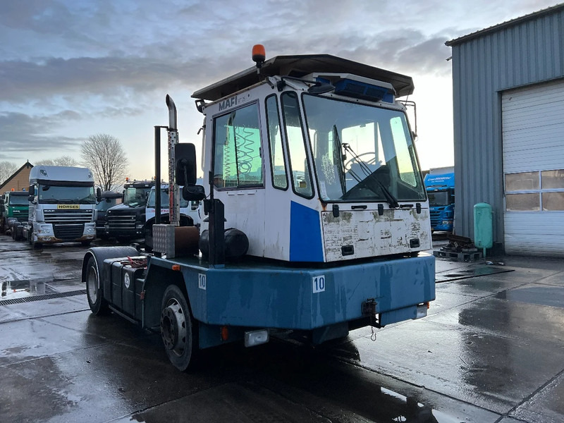 Mafi MT25T131C 4X2 *GEARBOX DON'T GO IN REVERSE* MT25T131C - Tractor terminal: Foto 3 Mafi MT25T131C 4X2 *GEARBOX DON'T GO IN REVERSE* MT25T131C - Tractor terminal: Foto 3