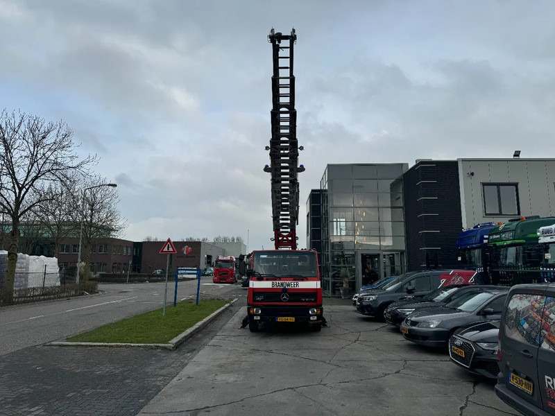 Mercedes-Benz 1120 OF MAGIRUS 24 METER + KORF + SLANGS - Autospeciala de stins incendii: Foto 2 Mercedes-Benz 1120 OF MAGIRUS 24 METER + KORF + SLANGS - Autospeciala de stins incendii: Foto 2