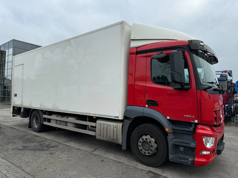 Mercedes-Benz Antos 1924 - 4 UNITS! - 4X2 + EURO 6 + DHOLLANDIA LIFT - Camion furgon: Foto 3 Mercedes-Benz Antos 1924 - 4 UNITS! - 4X2 + EURO 6 + DHOLLANDIA LIFT - Camion furgon: Foto 3