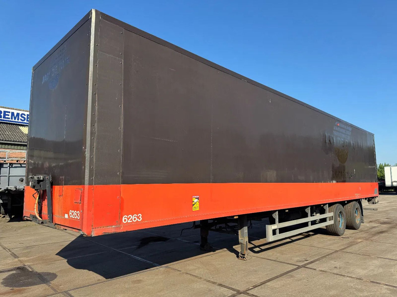 Pacton TBD230 - 2 AXLE BPW - Semiremorcă furgon: Foto 1 Pacton TBD230 - 2 AXLE BPW - Semiremorcă furgon: Foto 1