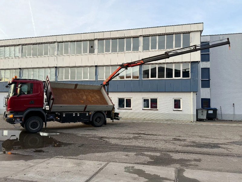 Scania G370 4X4 EURO 6 + 3-SIDE TIPPER + PALFINGER PK9002 + REMOTE - Camion cu macara: Foto 3 Scania G370 4X4 EURO 6 + 3-SIDE TIPPER + PALFINGER PK9002 + REMOTE - Camion cu macara: Foto 3