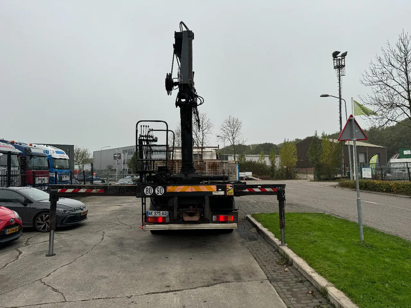 Scania P124-360 6X4 EURO 2 HIAB 200 C-5 ALL 2000 - Camion platformă, Camion cu macara: Foto 5 Scania P124-360 6X4 EURO 2 HIAB 200 C-5 ALL 2000 - Camion platformă, Camion cu macara: Foto 5