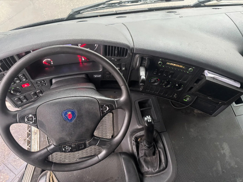 Camion cu prelată Scania P230 4X2 MANUAL + ZEPRO 2500 KG LIFT + REMOTE CONTROL: Foto 12