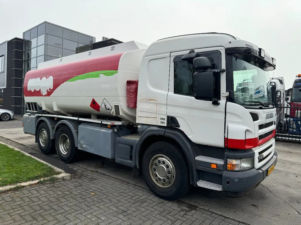 Scania P400 6X2 - EURO 5 + 3 CAMBER + LIFTING AXLE - Camion cisternă: Foto 3 Scania P400 6X2 - EURO 5 + 3 CAMBER + LIFTING AXLE - Camion cisternă: Foto 3