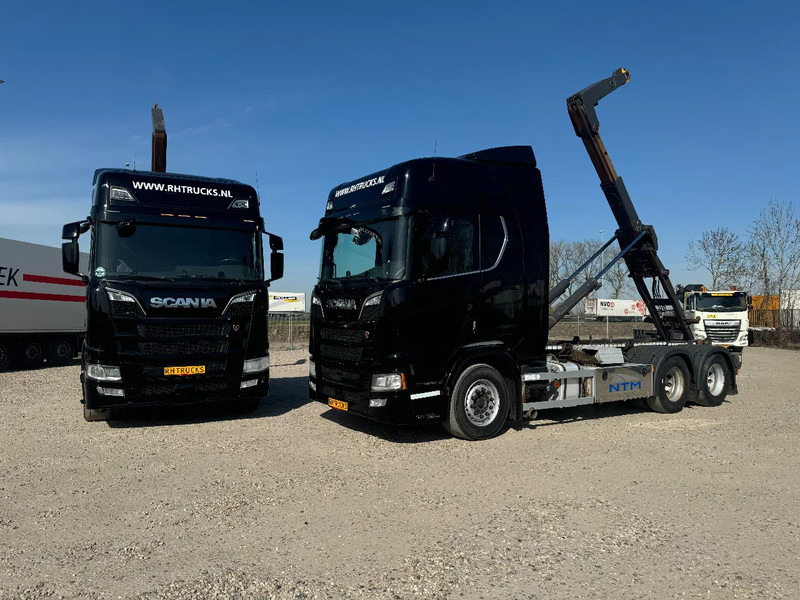 Scania R580 V8 NGS 6X2 EURO 6 VDL 20T HOOK - Camion cu cârlig: Foto 1 Scania R580 V8 NGS 6X2 EURO 6 VDL 20T HOOK - Camion cu cârlig: Foto 1