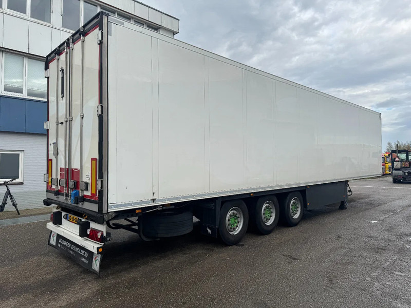 Schmitz Cargobull SCB*S3B + SLXi 300 THERMO KING D&E - DOPPELSTOCK - Semiremorcă frigider: Foto 4 Schmitz Cargobull SCB*S3B + SLXi 300 THERMO KING D&E - DOPPELSTOCK - Semiremorcă frigider: Foto 4