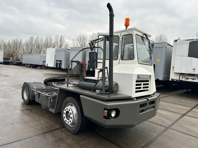 Terberg YT YT17 - Tractor terminal: Foto 1 Terberg YT YT17 - Tractor terminal: Foto 1