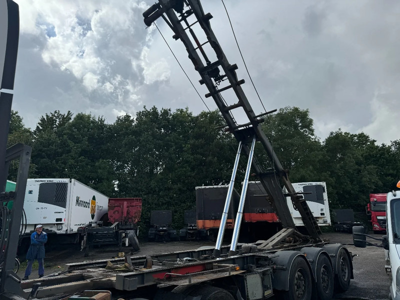 Van Hool CABLE AND KIPPING SYSTEM 3X BPW AXLE FRONT LIFTING - Semiremorcă transport containere/ Swap body: Foto 5 Van Hool CABLE AND KIPPING SYSTEM 3X BPW AXLE FRONT LIFTING - Semiremorcă transport containere/ Swap body: Foto 5