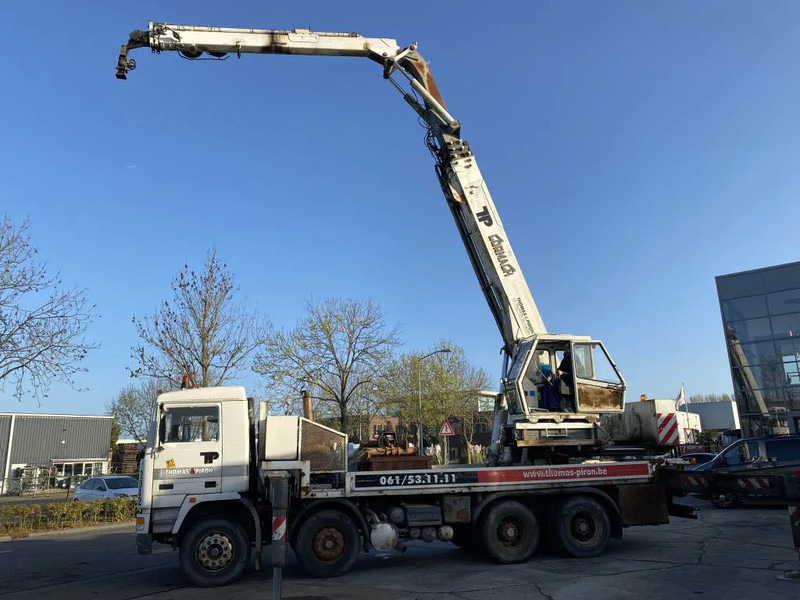 Volvo F 12 8X4 + CORMACH 87000 CRANE - 8.642 HOURS - Camion cu macara: Foto 1 Volvo F 12 8X4 + CORMACH 87000 CRANE - 8.642 HOURS - Camion cu macara: Foto 1