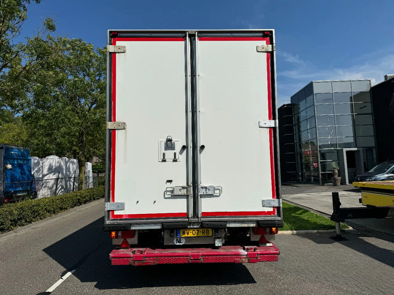Volvo FH 12.420 4X2 EURO 3+ BURG HANGER + THERMO KING + DHOLLANDIA LIFT - Camion frigider: Foto 5 Volvo FH 12.420 4X2 EURO 3+ BURG HANGER + THERMO KING + DHOLLANDIA LIFT - Camion frigider: Foto 5