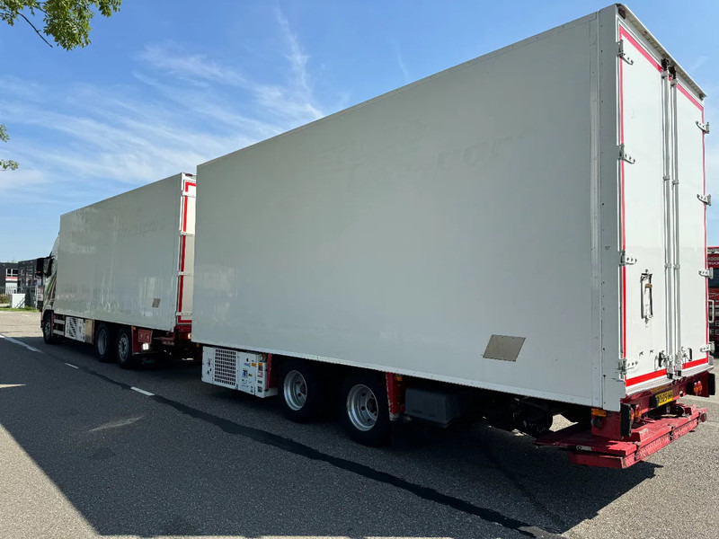 Volvo FH 12.420 6X2 - EURO 3 + HANGER NETAM-FRUEHAUF + THERMOKING + DHOLLANDIA LIFT - Camion frigider: Foto 4 Volvo FH 12.420 6X2 - EURO 3 + HANGER NETAM-FRUEHAUF + THERMOKING + DHOLLANDIA LIFT - Camion frigider: Foto 4
