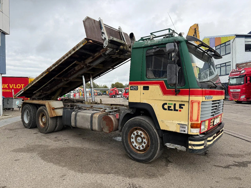 Volvo FL 12.420 6X2 MANUAL GEAR / FULL STEEL SUSP. / 10 TYRES / HUB REDUCT. + CABLELIFT TIPPER + CONTAINER FLATBED - Camion cu sistem de cablu: Foto 3 Volvo FL 12.420 6X2 MANUAL GEAR / FULL STEEL SUSP. / 10 TYRES / HUB REDUCT. + CABLELIFT TIPPER + CONTAINER FLATBED - Camion cu sistem de cablu: Foto 3