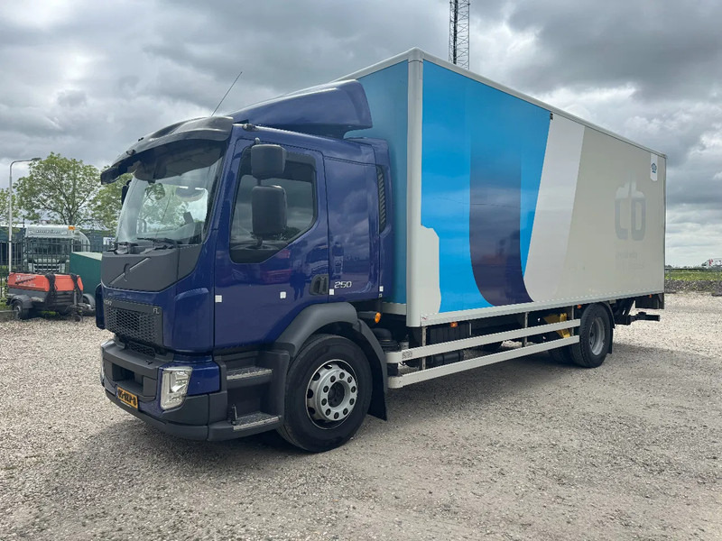 Volvo FL 250 4X2 3 UNITS CARGO LOCK + DHOLLANDIA LIFT TÜV TILL 03-2026 - Camion furgon: Foto 5 Volvo FL 250 4X2 3 UNITS CARGO LOCK + DHOLLANDIA LIFT TÜV TILL 03-2026 - Camion furgon: Foto 5