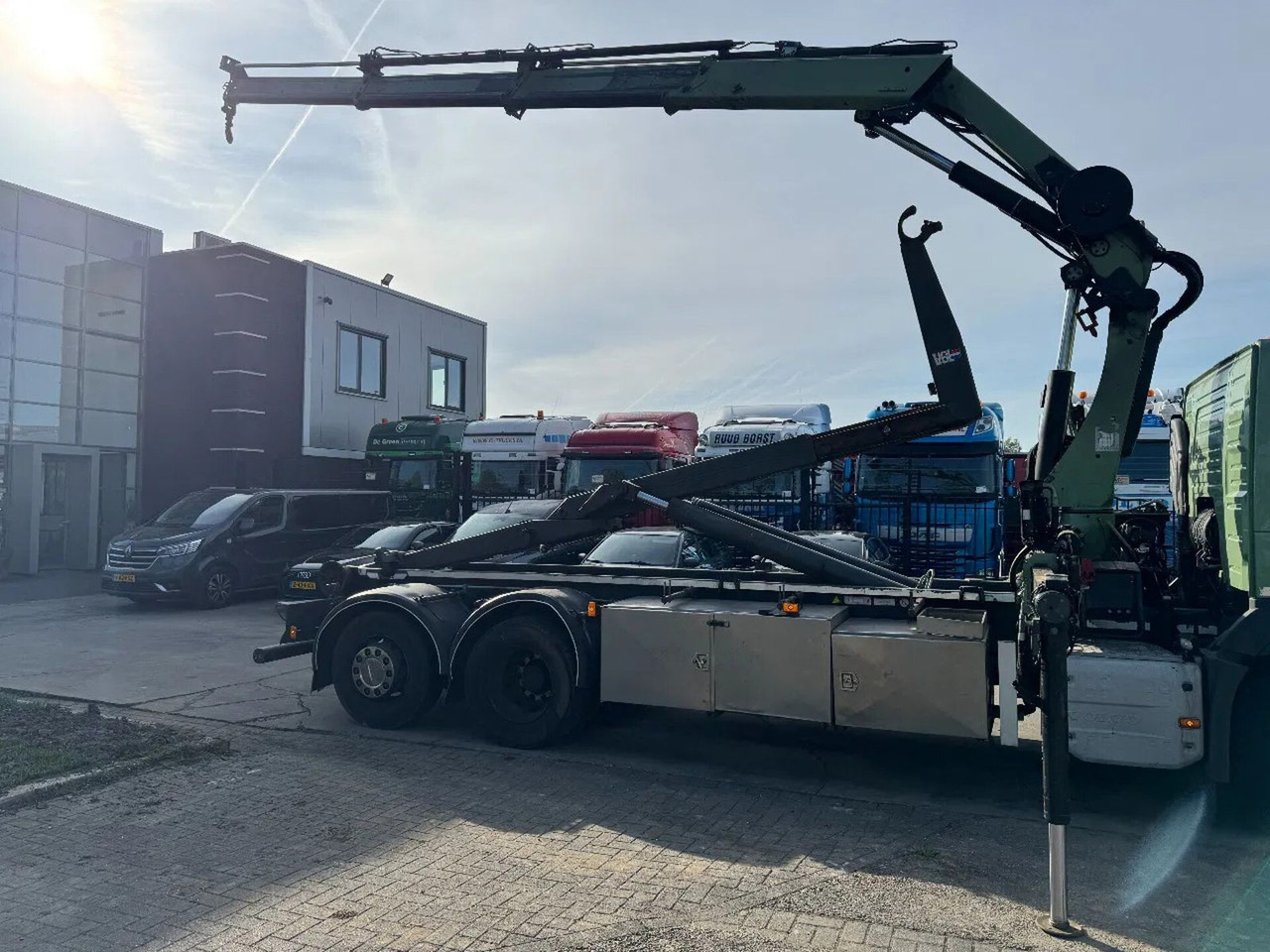 Volvo FM 370 6X2 VDL 21T + HIAB 211 + REMOTE CONTROL - Camion cu cârlig, Camion cu macara: Foto 4 Volvo FM 370 6X2 VDL 21T + HIAB 211 + REMOTE CONTROL - Camion cu cârlig, Camion cu macara: Foto 4