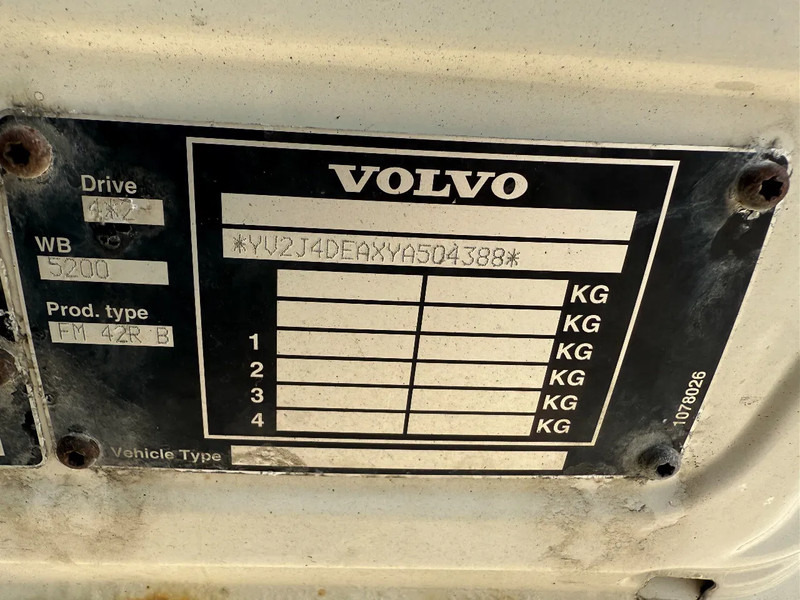 Camion platformă Volvo FM 7.290 4X2 - EURO 2 + MANUAL GEARBOX: Foto 13