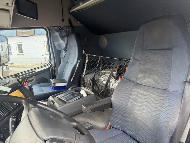 Camion cu macara Volvo FM 9.340 6X2 EURO 5 HIAB 211 EP3 + REMOTE CONTROL: Foto 18 Camion cu macara Volvo FM 9.340 6X2 EURO 5 HIAB 211 EP3 + REMOTE CONTROL: Foto 18