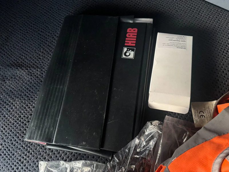 Camion cu macara Volvo FM 9.340 6X2 EURO 5 HIAB 211 EP3 + REMOTE CONTROL: Foto 19 Camion cu macara Volvo FM 9.340 6X2 EURO 5 HIAB 211 EP3 + REMOTE CONTROL: Foto 19