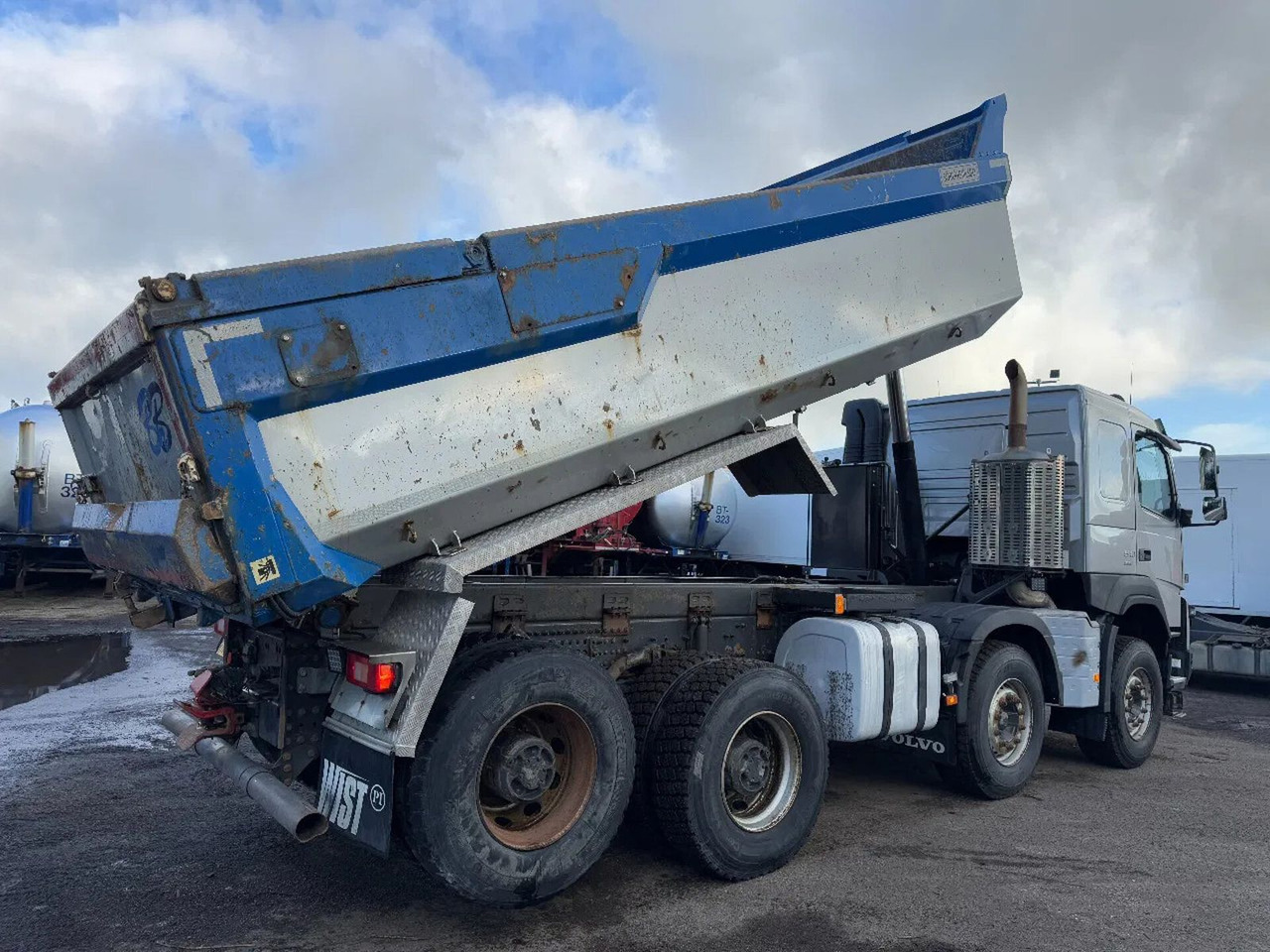 Volvo FMX 540 8X4 - EURO 6 + KIPPER + LIFTING AXLE Volvo FMX 540 8X4 - EURO 6 + KIPPER + LIFTING AXLE - Camion basculantă: Foto 4 Volvo FMX 540 8X4 - EURO 6 + KIPPER + LIFTING AXLE Volvo FMX 540 8X4 - EURO 6 + KIPPER + LIFTING AXLE - Camion basculantă: Foto 4
