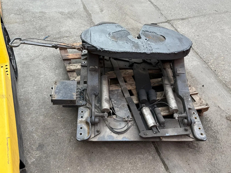 Jost HEFSCHOTEL / LIFTING DISH - Şa cuplare pentru Camion: Foto 2 Jost HEFSCHOTEL / LIFTING DISH - Şa cuplare pentru Camion: Foto 2