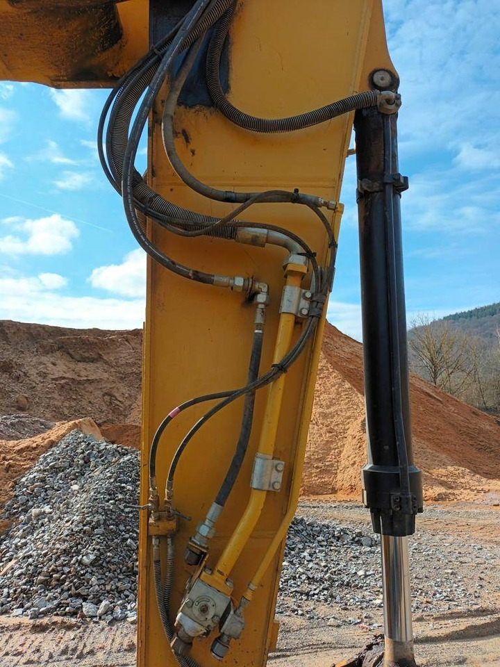 CAT 323 DL - Excavator pe şenile: Foto 5 CAT 323 DL - Excavator pe şenile: Foto 5