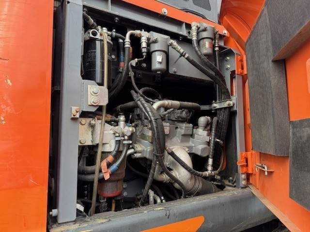 Hitachi ZX 170 W - Excavator pe roţi: Foto 5 Hitachi ZX 170 W - Excavator pe roţi: Foto 5
