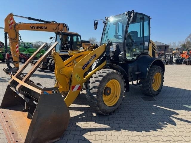 KOMATSU WA 100M - Încărcător frontal pe pneuri: Foto 3 KOMATSU WA 100M - Încărcător frontal pe pneuri: Foto 3