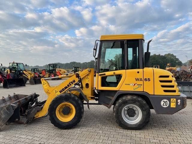 Komatsu WA 65-3 - Încărcător frontal pe pneuri: Foto 2 Komatsu WA 65-3 - Încărcător frontal pe pneuri: Foto 2