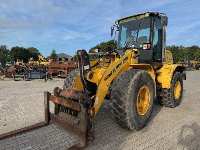 New Holland W 110 B W 110 B - Încărcător frontal pe pneuri: Foto 3 New Holland W 110 B W 110 B - Încărcător frontal pe pneuri: Foto 3