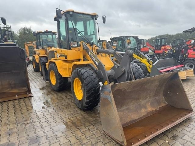 Volvo L 30 G - Încărcător frontal pe pneuri: Foto 2 Volvo L 30 G - Încărcător frontal pe pneuri: Foto 2