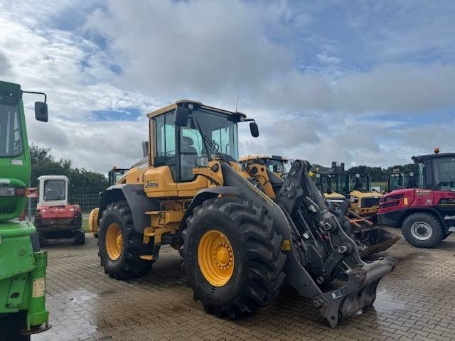 Volvo L 70 H - Încărcător frontal pe pneuri: Foto 1 Volvo L 70 H - Încărcător frontal pe pneuri: Foto 1