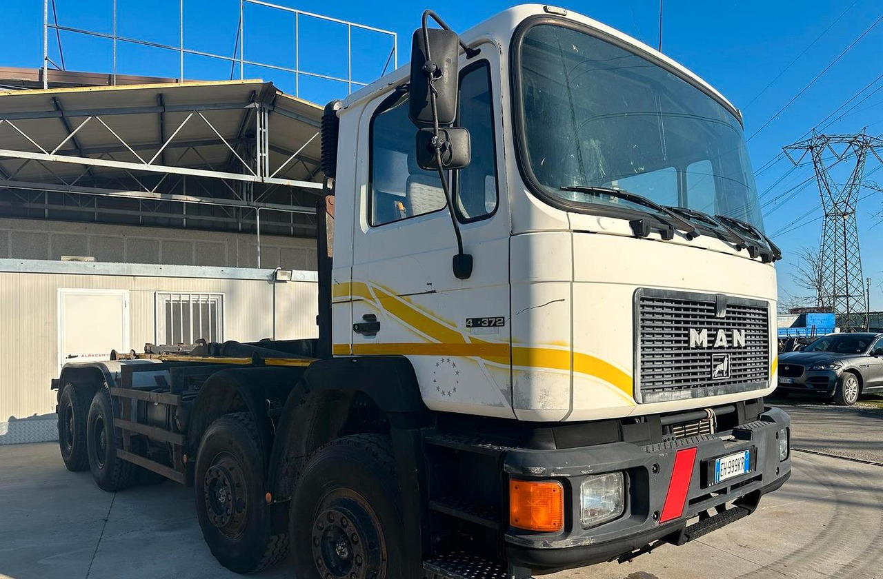 Man 4 assi scarrabile - Camion cu cârlig: Foto 1 Man 4 assi scarrabile - Camion cu cârlig: Foto 1