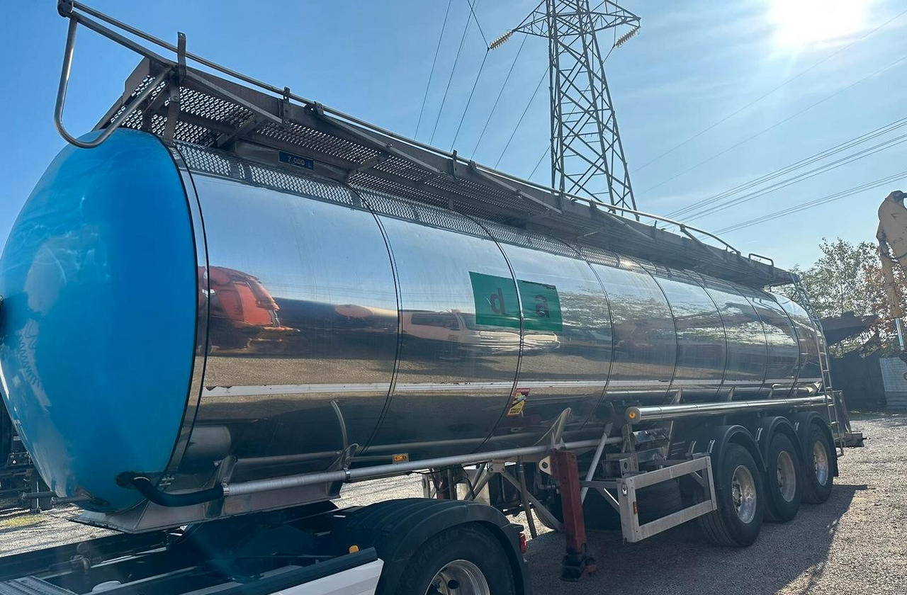 Semirimorchio cisterna Feldbinder - Semiremorcă cisternă: Foto 1 Semirimorchio cisterna Feldbinder - Semiremorcă cisternă: Foto 1