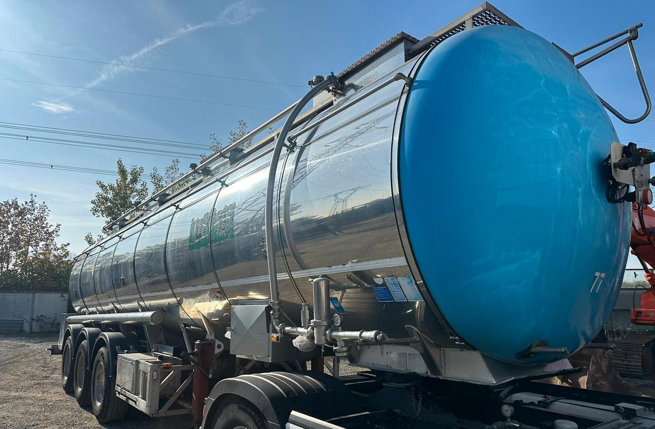Semirimorchio cisterna Feldbinder - Semiremorcă cisternă: Foto 2 Semirimorchio cisterna Feldbinder - Semiremorcă cisternă: Foto 2
