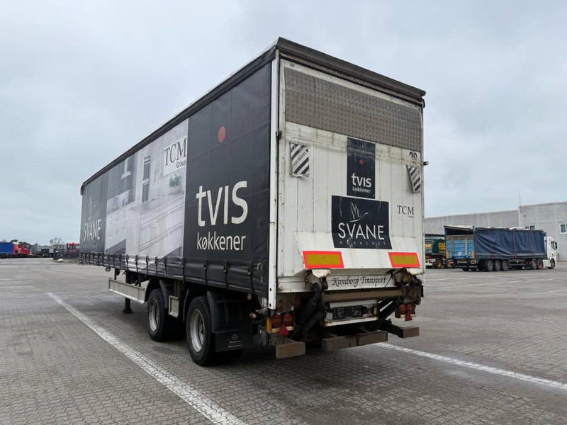 Fliegl Curtainsider / Planenauflieger / Gardin - Semiremorcă prelată: Foto 5 Fliegl Curtainsider / Planenauflieger / Gardin - Semiremorcă prelată: Foto 5