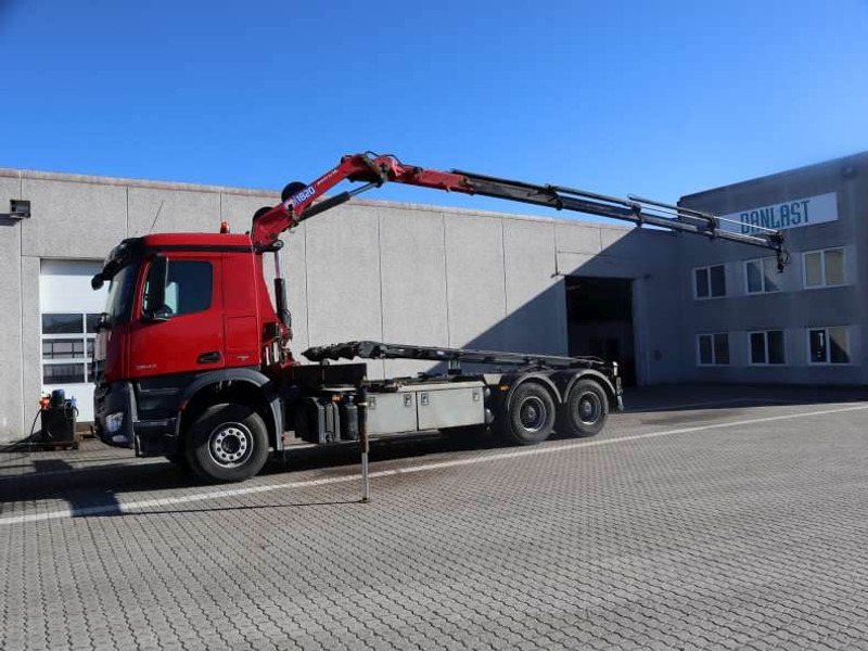 Mercedes-Benz Arocs 2643 euro 6 - Camion cu sistem de cablu: Foto 1 Mercedes-Benz Arocs 2643 euro 6 - Camion cu sistem de cablu: Foto 1