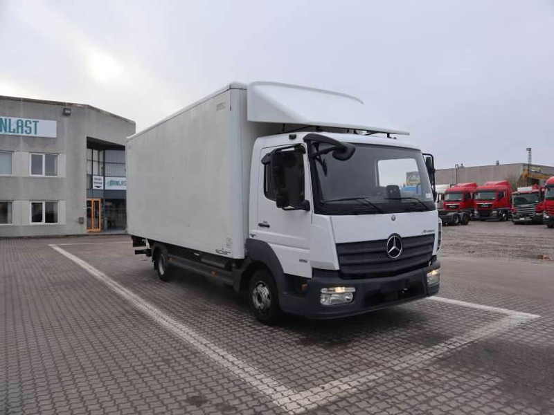 Mercedes-Benz Atego 816L EURO 6 - Camion furgon: Foto 2 Mercedes-Benz Atego 816L EURO 6 - Camion furgon: Foto 2