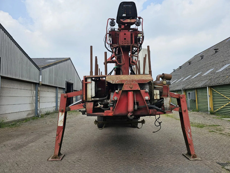 Doll 20T Crane - 6 meter extendable - Semiremorcă transport busteni: Foto 2 Doll 20T Crane - 6 meter extendable - Semiremorcă transport busteni: Foto 2