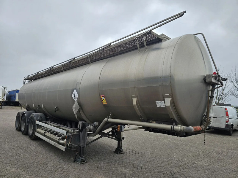 Magyar RVS - INOX - 38.5 M3- 7 Comp. - Semiremorcă cisternă: Foto 2 Magyar RVS - INOX - 38.5 M3- 7 Comp. - Semiremorcă cisternă: Foto 2
