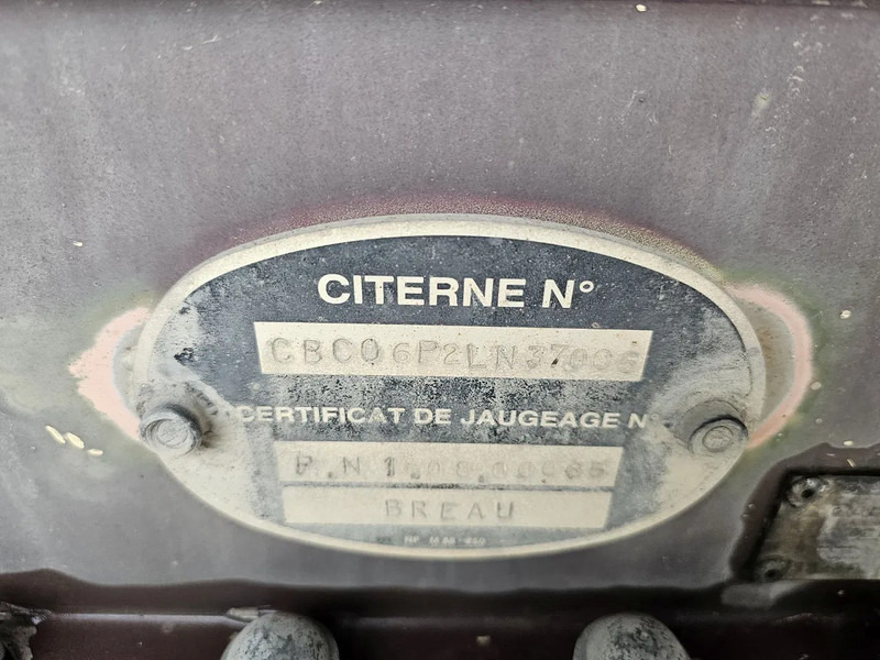 Semiremorcă cisternă Magyar RVS - INOX - 38.5 M3- 7 Comp.: Foto 15 Semiremorcă cisternă Magyar RVS - INOX - 38.5 M3- 7 Comp.: Foto 15