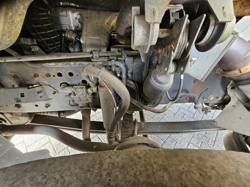 Camion cu prelată Renault Premium 270 DXI - Manual: Foto 17