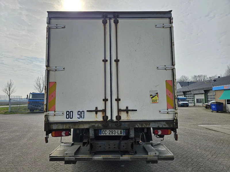 Camion cu prelată Renault Premium 270 DXI - Manual: Foto 6